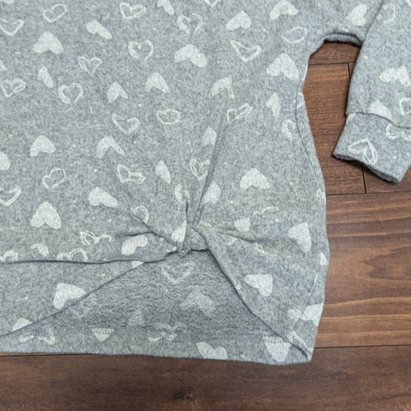 Gray Heart Pattern Sweater - Picture 6 of 7